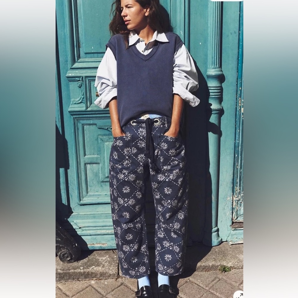 We The Free Moxie Printed Low Slung Barrel Jeans Wallpaper Geo Blue White - Picture 5 of 7